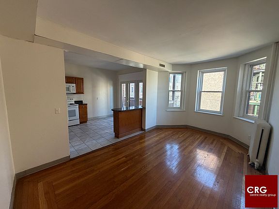 3rd image of 1135 Commonwealth Ave #U4