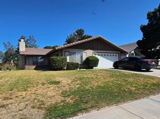 15741 Nassau Dr, Victorville, CA 92395