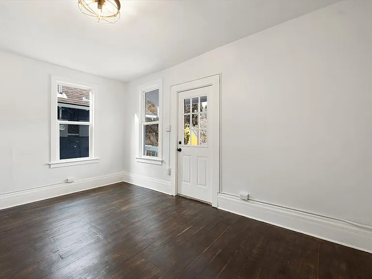 125R Ruxton Ave #2 — Photo 11