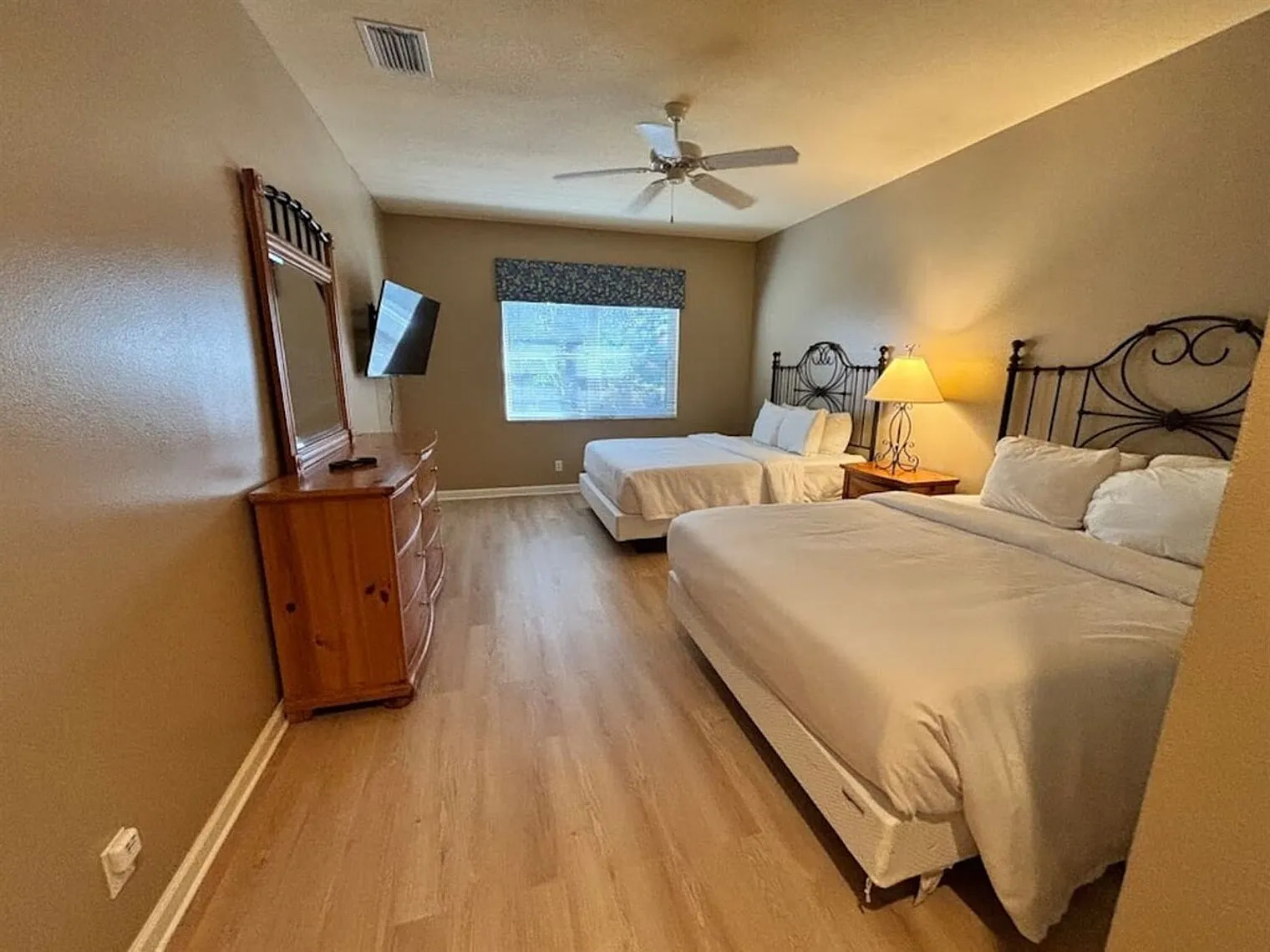 2 bed, 2.5 bath, $4,530 — Photo 3