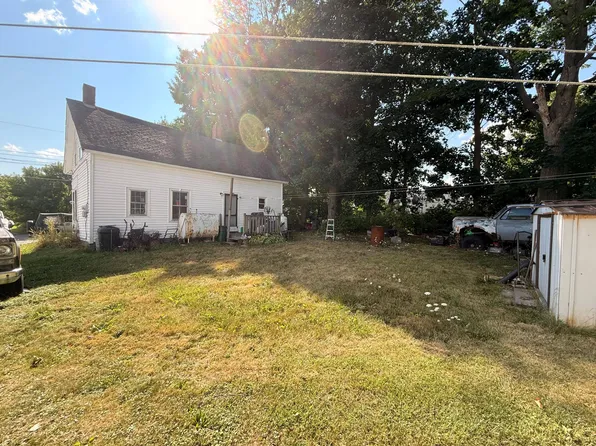 29 Warren Street, Rockland, ME 04841