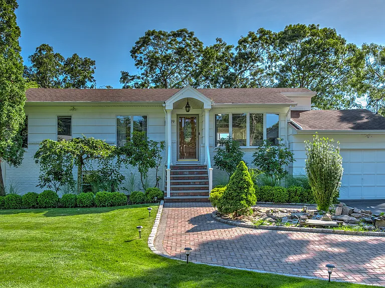 29 Waters Edge Rd — Photo 3