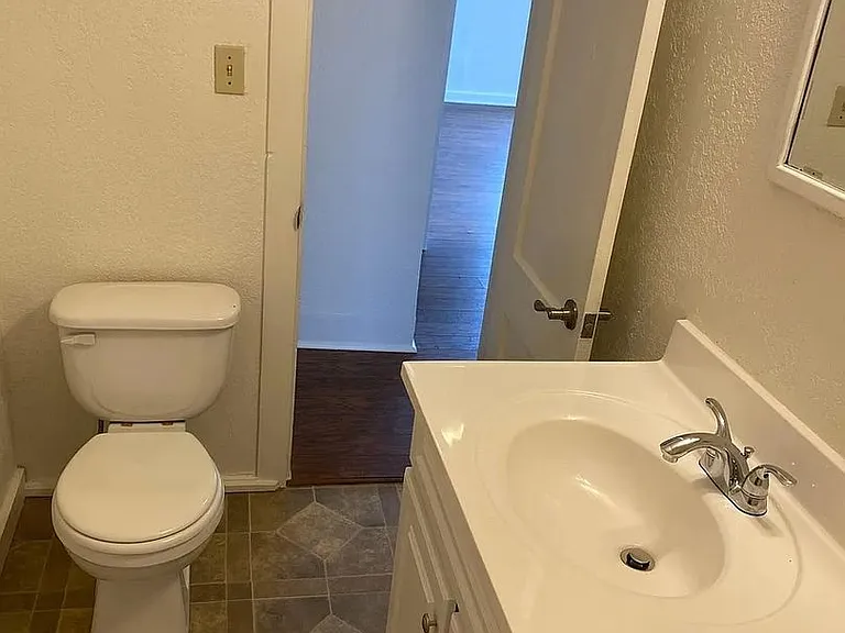 404 S Marion St — Photo 23
