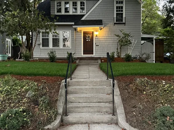 3152 NE Dunckley St, Portland, OR 97212