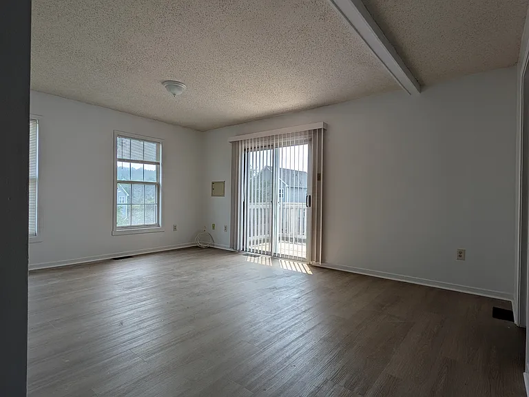 14406 Winnpenny Ln — Photo 20