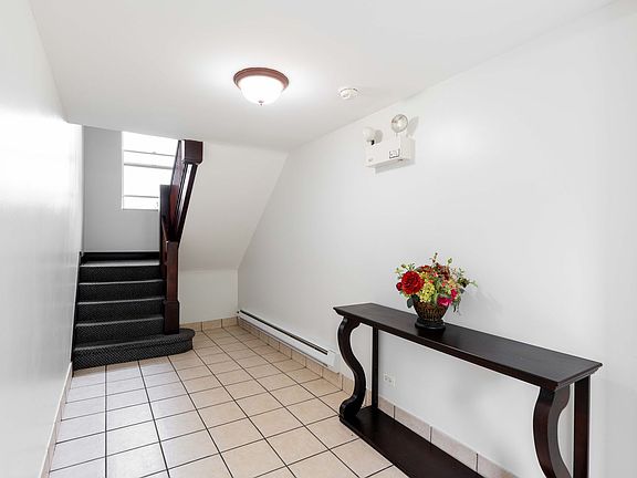 3rd image of 2321 N Oak Park Ave