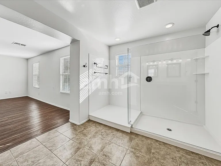 3453 N Almar — Photo 11