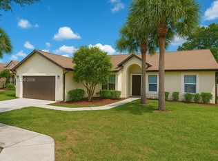 Lakes On The Green Replat, Hialeah, FL 33018