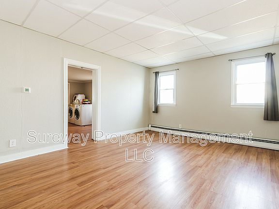 3rd image of 238 N Main St #B