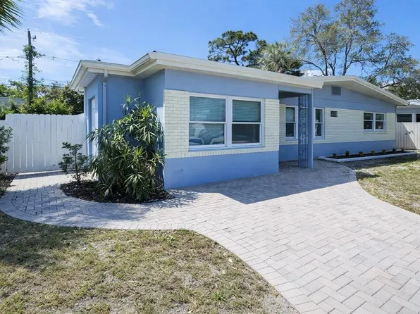 1105 Connecticut Rd, Tarpon Springs, FL 34689