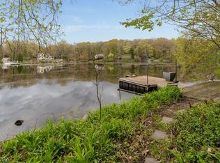 351 E Lakeshore Dr, Vernon Twp., NJ 07422