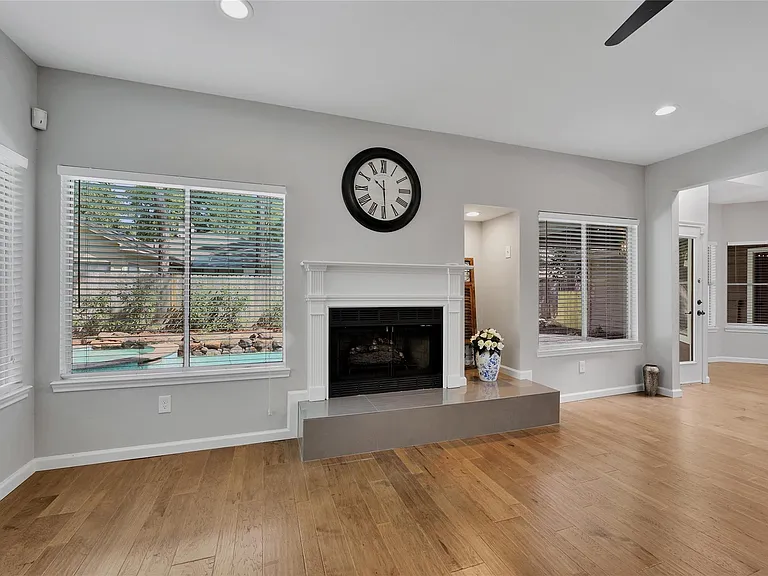 35 Cornerbrook Pl — Photo 11