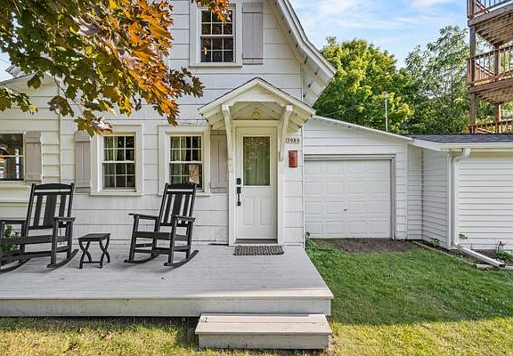 5th image of 3989 Evergreen Rd