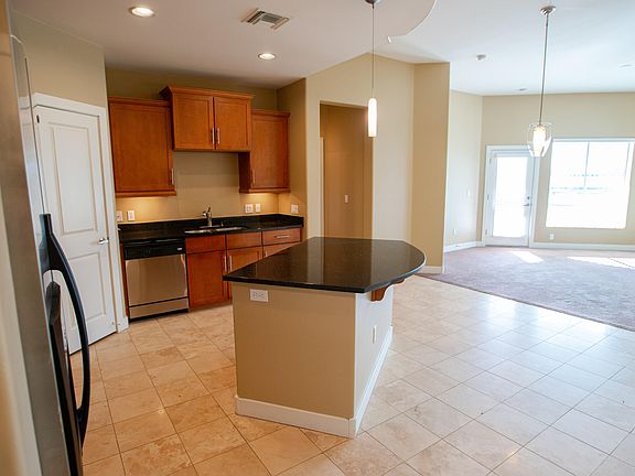 4th image of 945 E PLAYA DEL NORTE Drive #4014