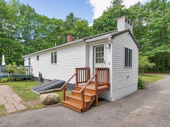 5th image of 8 Larrabee Farm Road