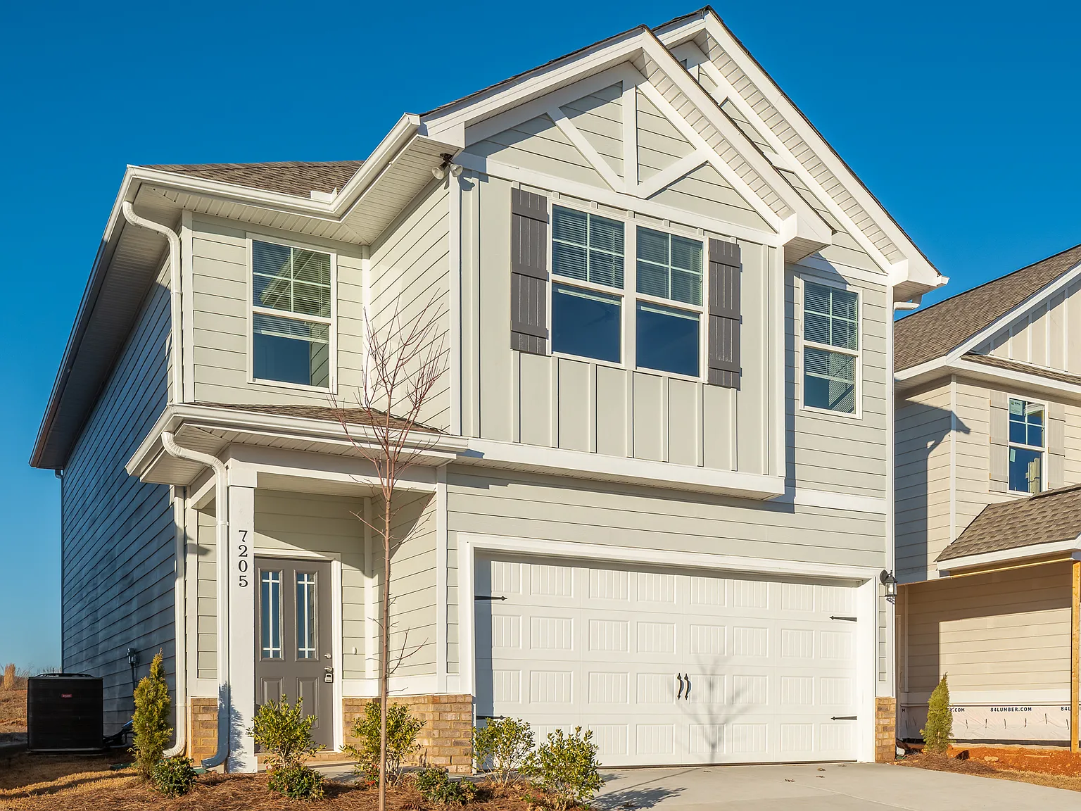 4 bed, 2.5 bath, 2047 sqft, $1,850 — Photo 2