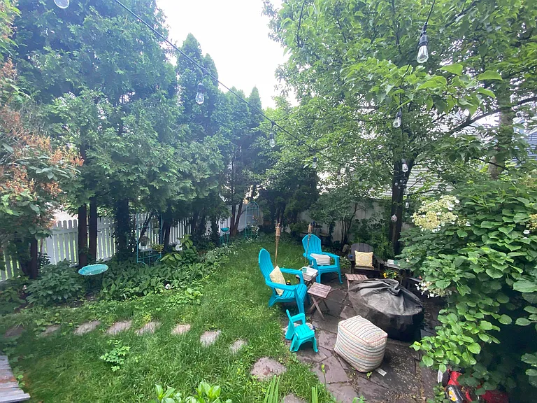 61 Manning St — Photo 2