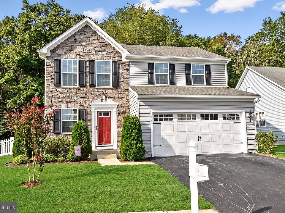 1st image of 421 Tunbridge Ct
