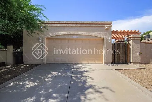 1516 E Kristal Way Photo 1