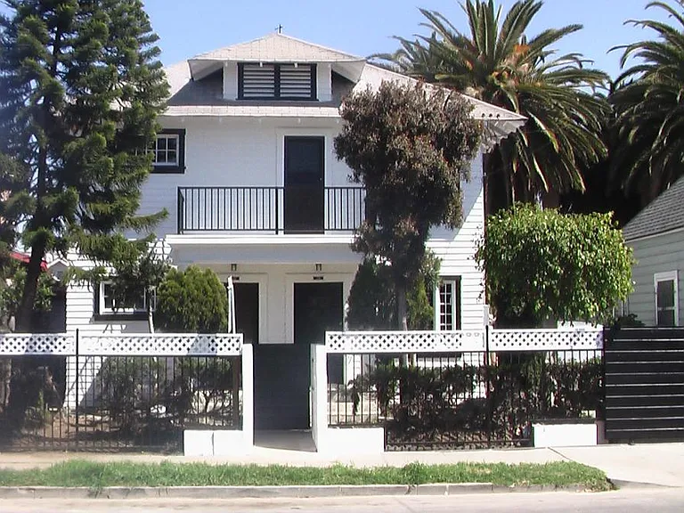 1230 S Catalina St — Photo 2