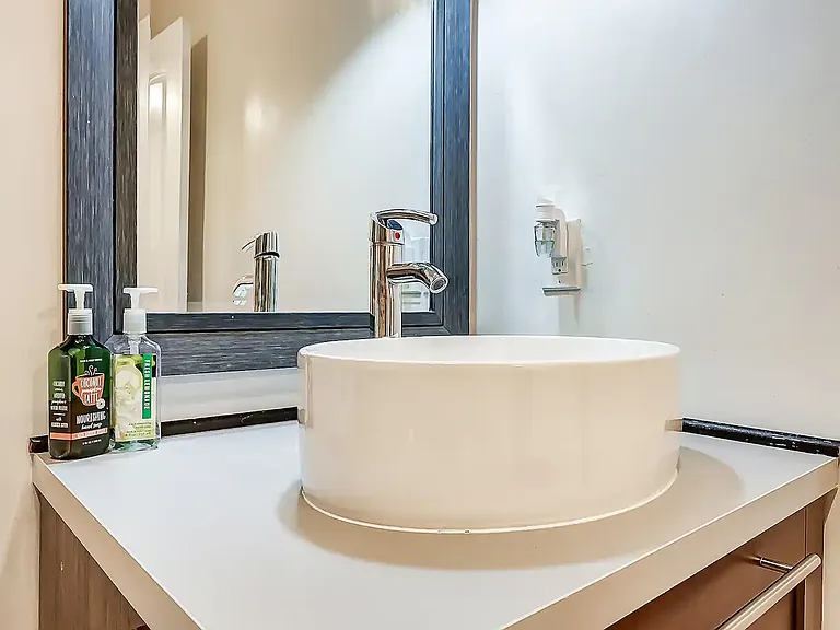 Bathroom 01