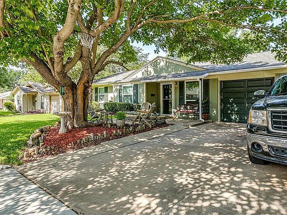 3rd image of 1301 Aransas Dr