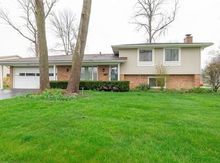 95 Black Walnut Dr, Rochester, NY 14615