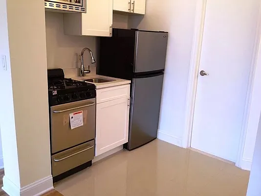 Rented by Bond New York | media 5