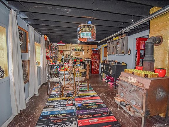 3rd image of 2021 N 54th St