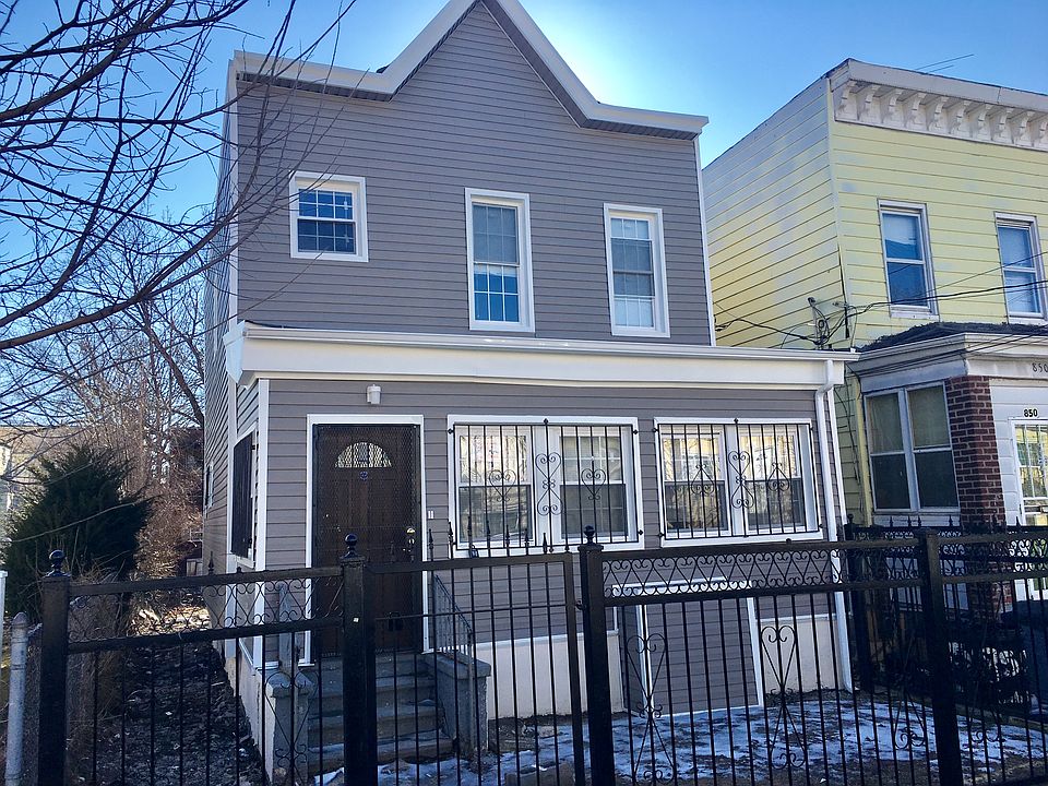 1st image of 852 E 223rd St