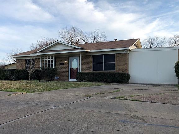 2nd image of 2416 Vickie Dr
