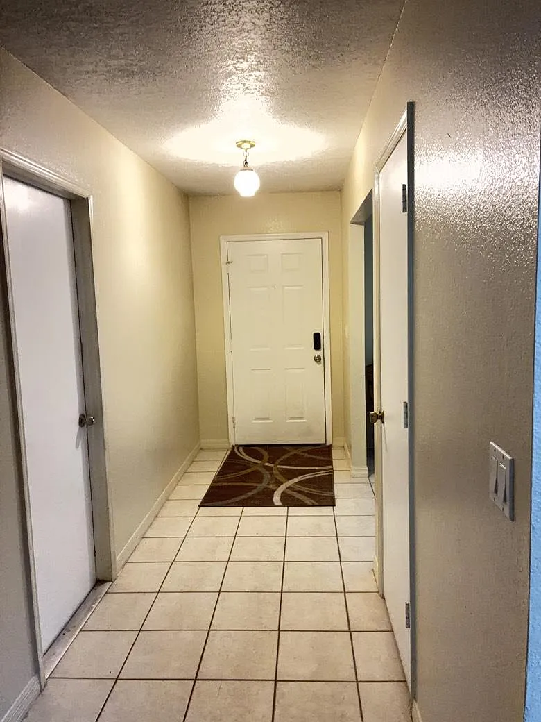 3 bed, 2.0 bath, 1698 sqft, $1,299 — Photo 3