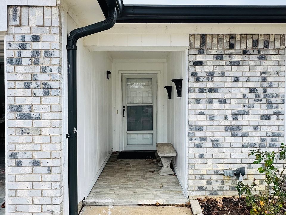 1st image of 609 Plainview Dr