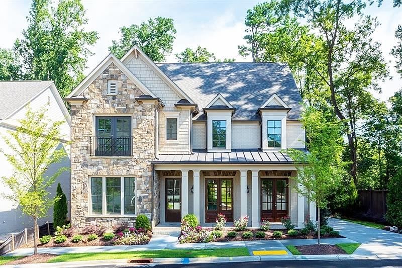 1st image of 210 Chastain Park Dr NE