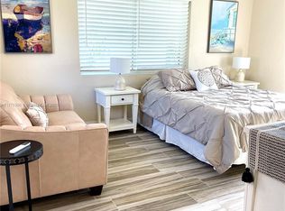 326 Roosevelt St #1-5, Hollywood, FL 33019