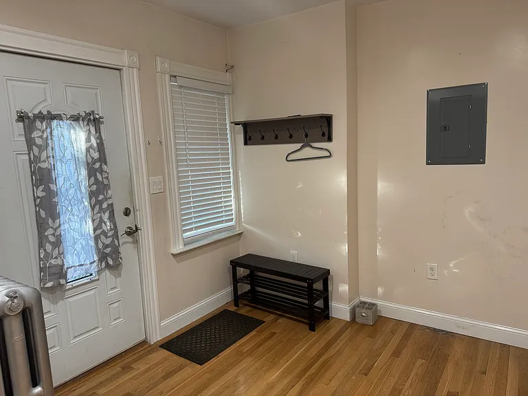 11 Dyer Ave — Photo 2