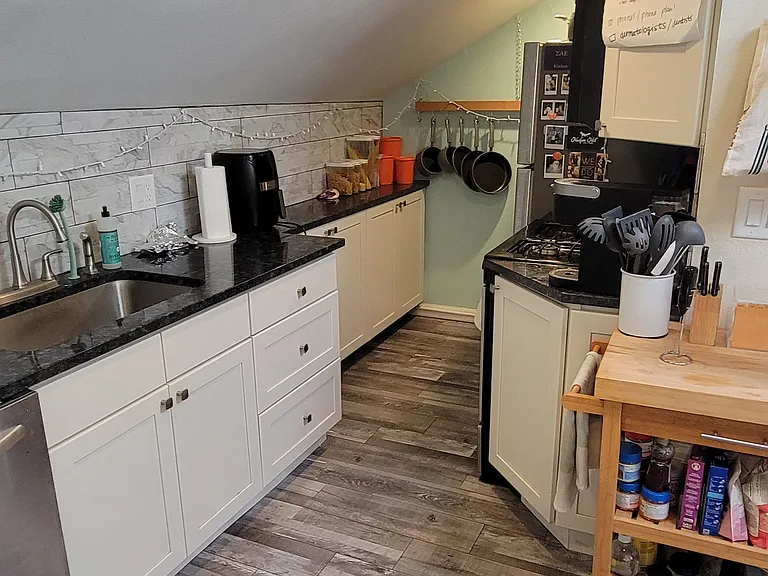 1361 N York St #7 — Photo 20