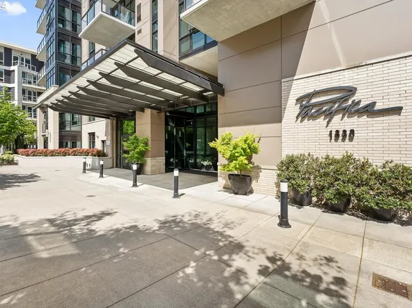 1830 NW Riverscape St APT 107, Portland, OR 97209