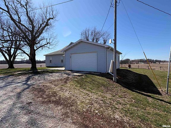 3rd image of 1116 McGlaughlin Rd