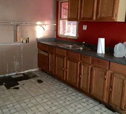 4th image of 2820 W 6th St