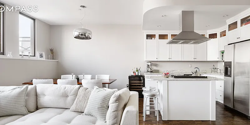 Sold by Compass | media 3