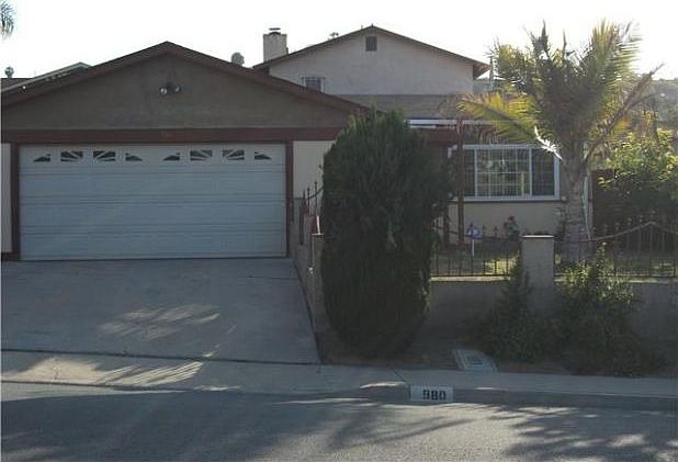 1st image of 980 Carlsbad St