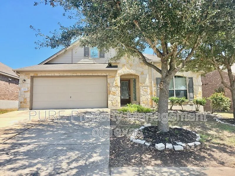3 bed, 2.0 bath, 1746 sqft, $1,975 — Photo 2
