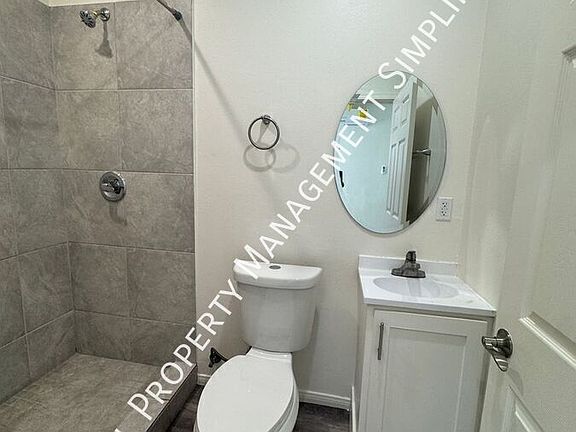 3rd image of 328 1/2 W 51st St