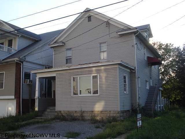 2nd image of 220 Walnut St