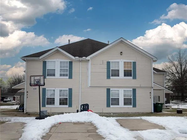 611 Through D Willow Ln #A, Peculiar, MO 64078
