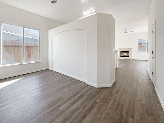 4th image of 4308 Blake Cir