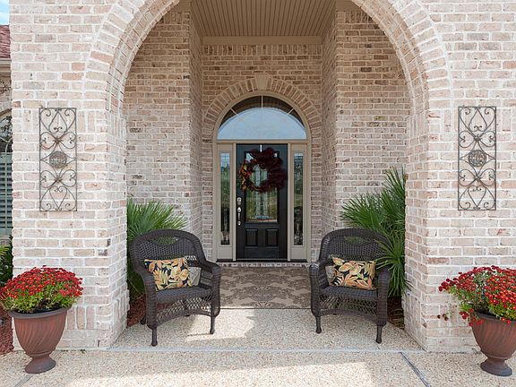 3rd image of 2215 Villamar Dr
