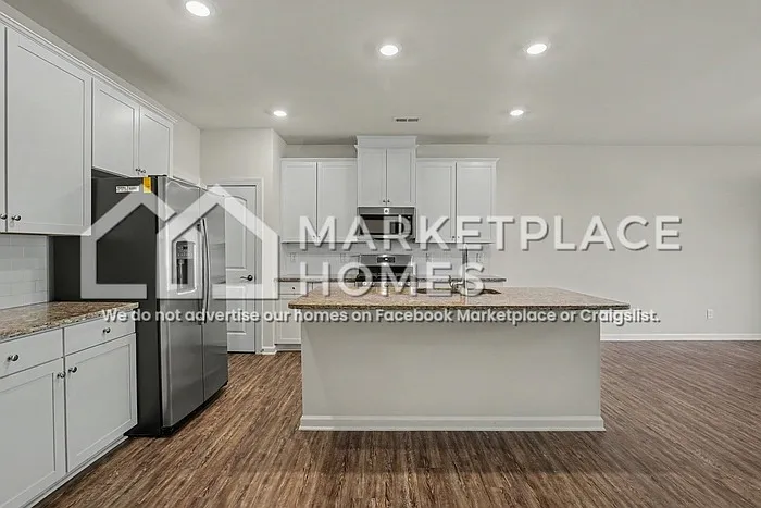 1109 Alston Ridge Ct — Photo 8