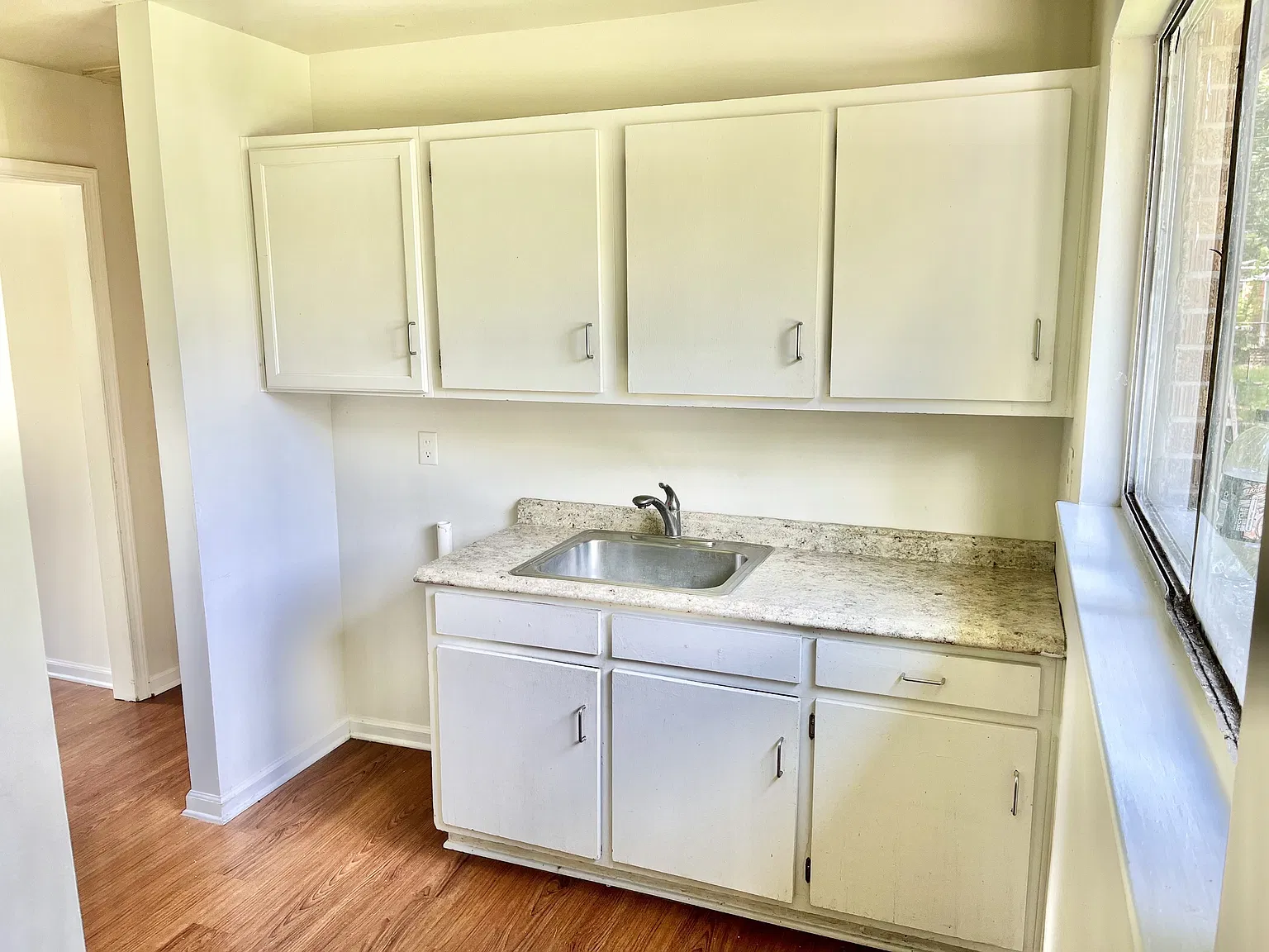 mb 7465 Whitney Drive - 1 — Photo 3